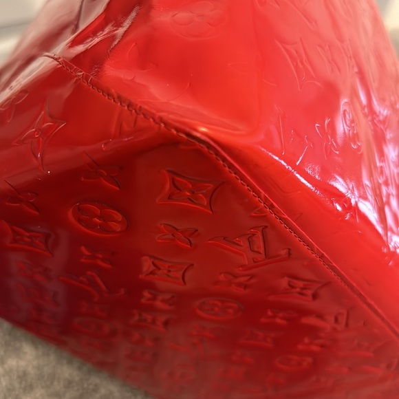 Louis Vuitton Travel Bag - Picture 8 of 16